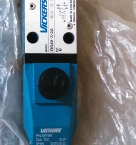 Vickers DG4V-3-2A 24VDC Solenoid Control Hydraulic Valve Transducer Transmitter