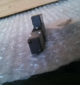 Festo 30220 Solenoid Valve MZH-5/2-1,5-L-LED 24vdc Phenumatic Transmitter