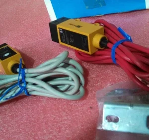 Omron E3S-5B4 Photoelectic Switch PLC DCS Controller Transducer Transmitter